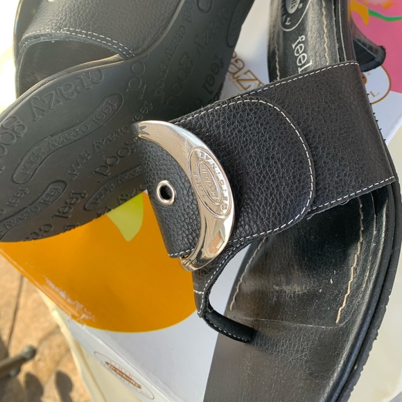 Black sandals size 7 1/2 - Picture 2 of 7